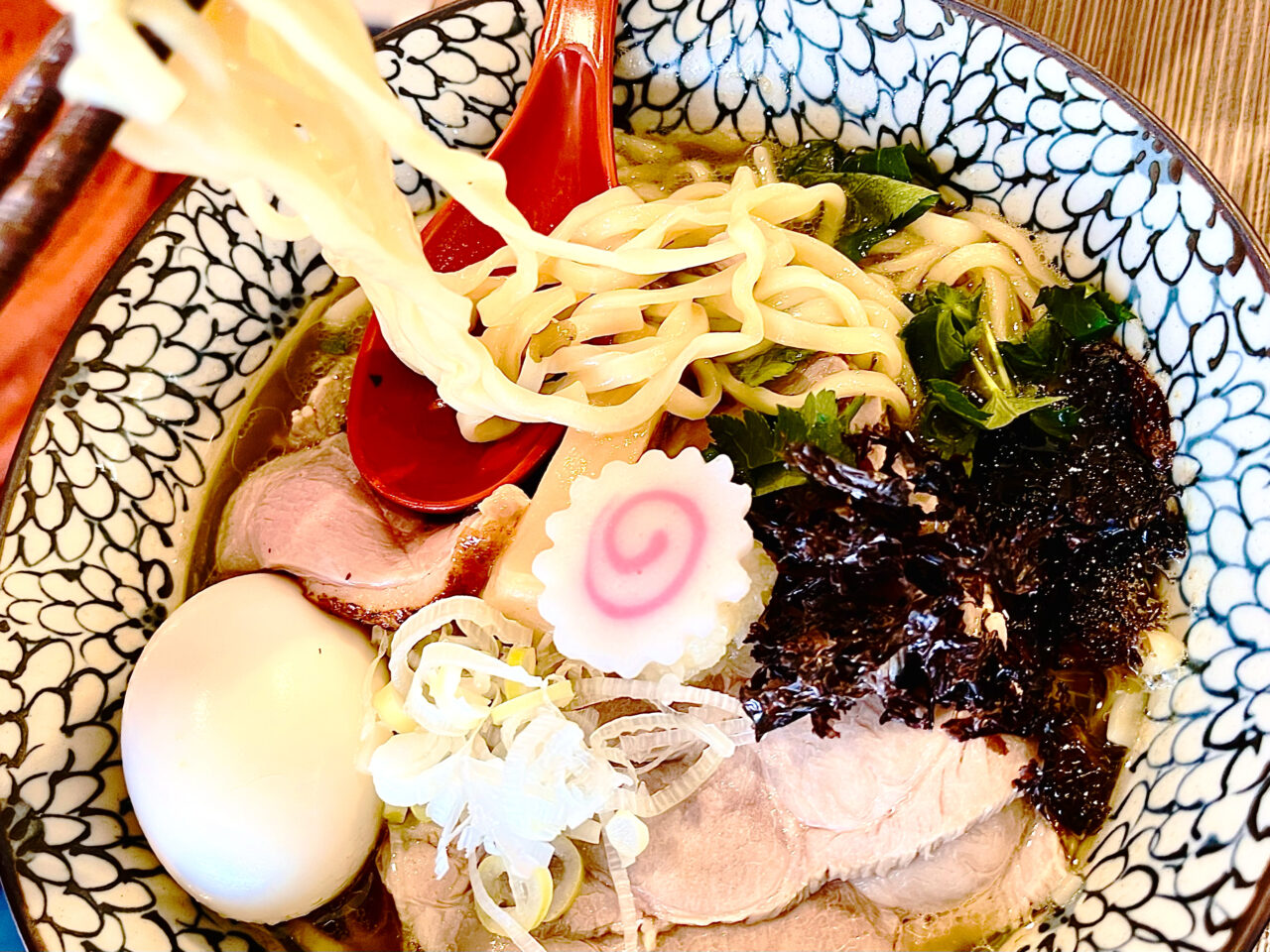 三ヶ島の「㐂りん食堂」の『特製中華そば』