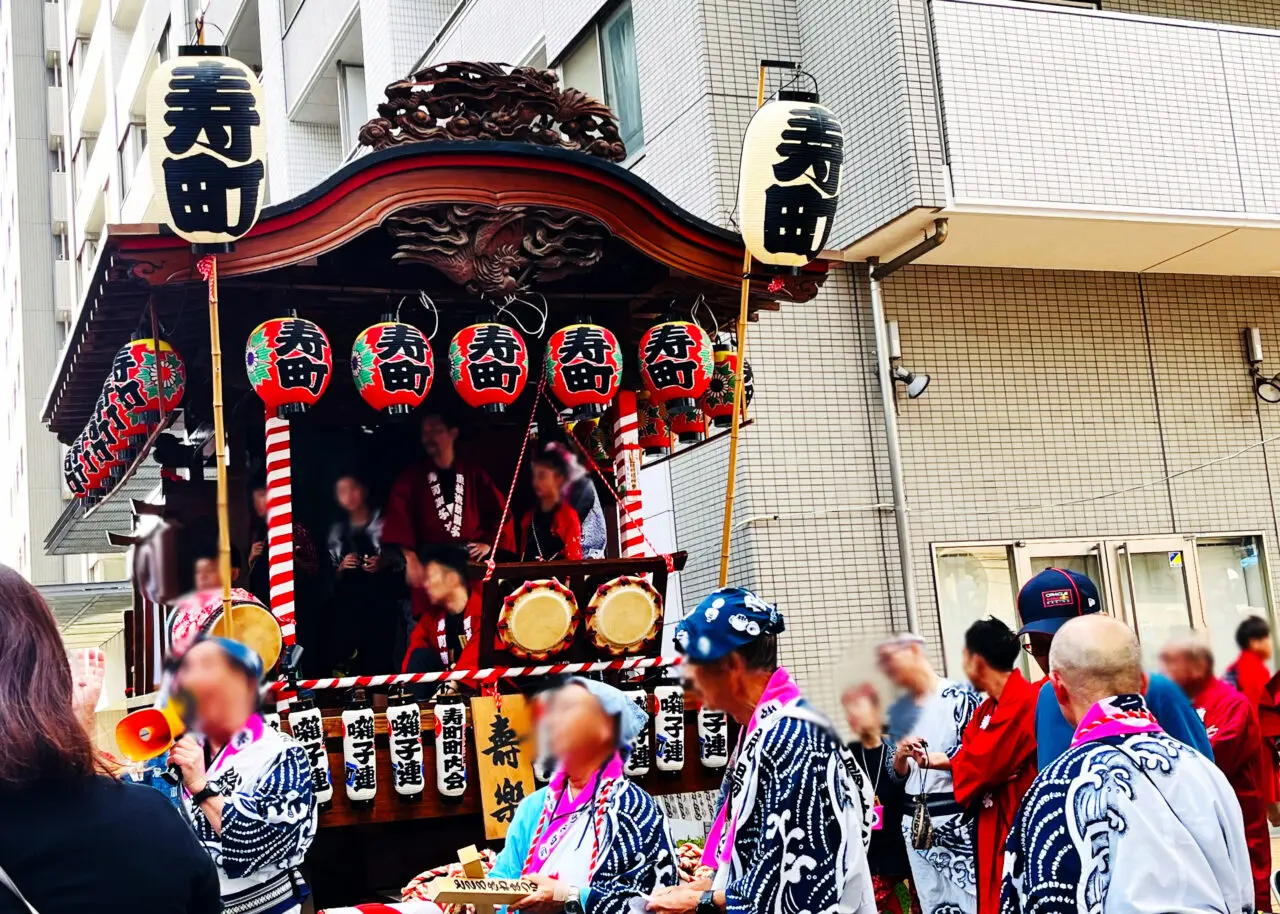 「ところざわまつり」寿町の山車