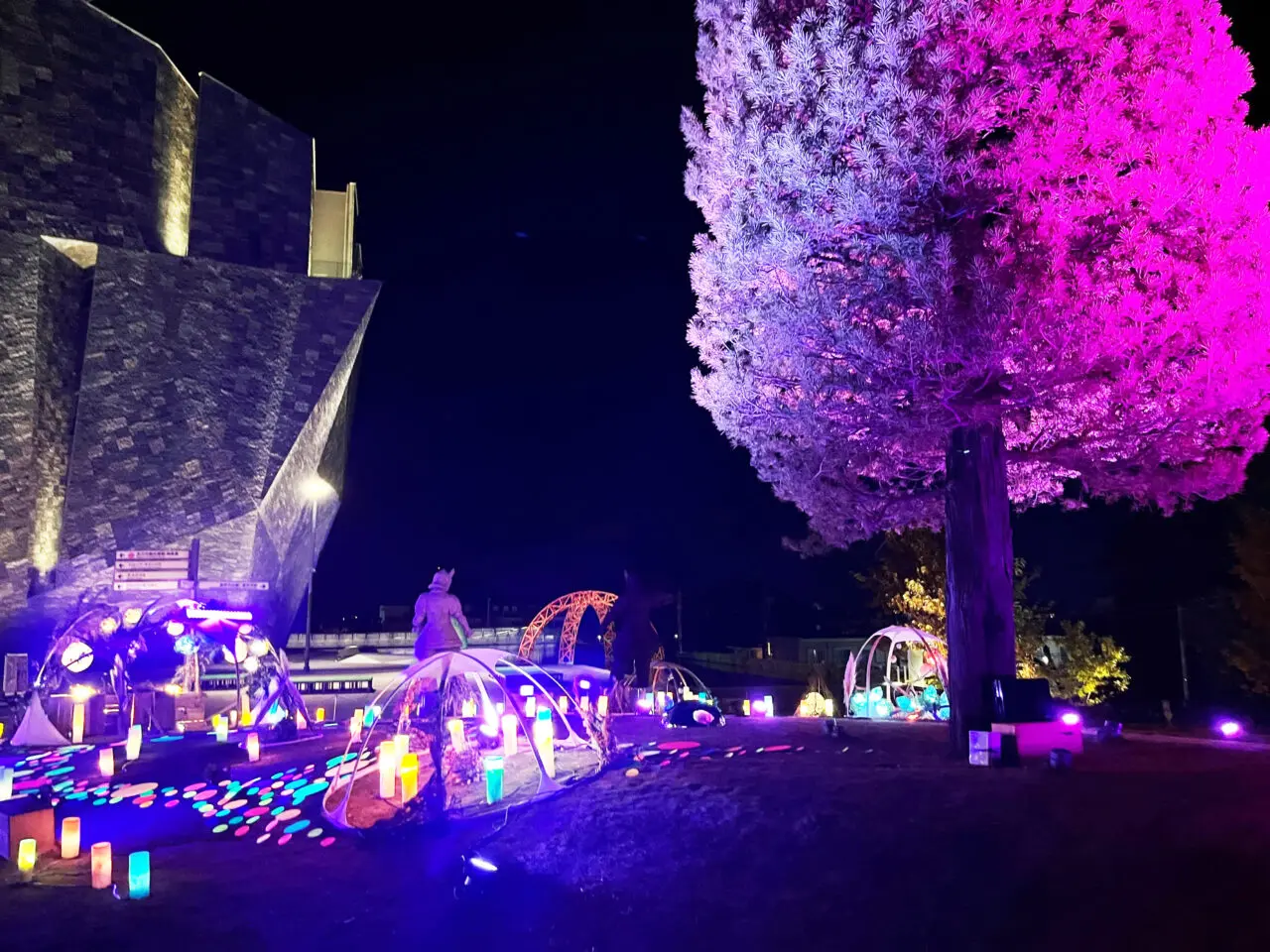 ところざわサクラタウン冬のライトアップ(2024年の様子)
