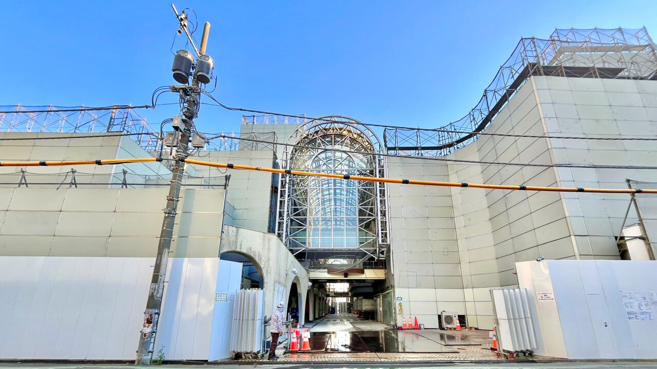 「新所沢PARCO」の解体工事現場