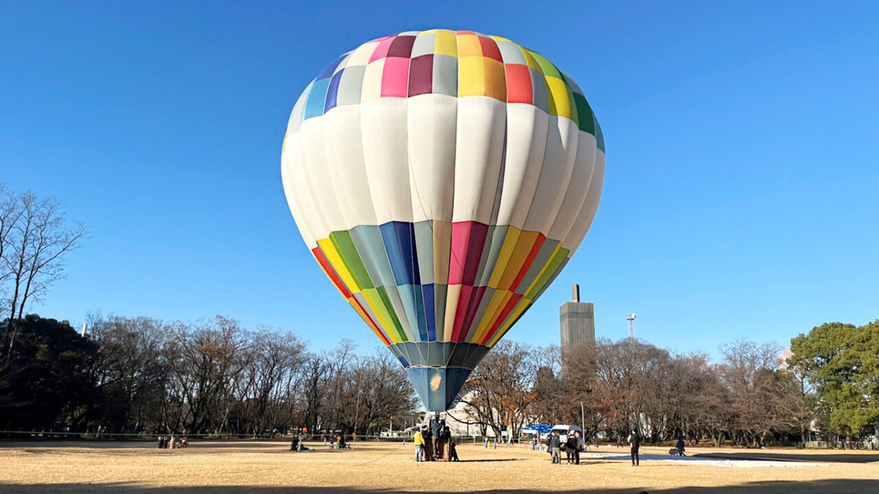 所沢航空記念公園で開催された「熱気球係留体験搭乗会」の熱気球