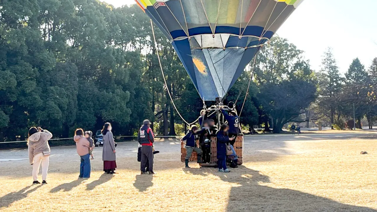所沢航空記念公園で開催された「熱気球係留体験搭乗会」の熱気球