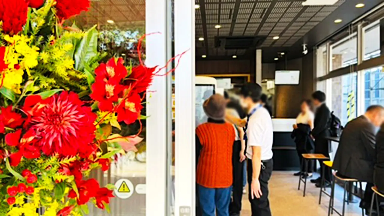 「マクドナルド小手指南口店」の店内の様子