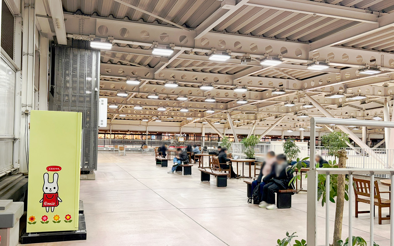 所沢駅改札内「とこてらす」