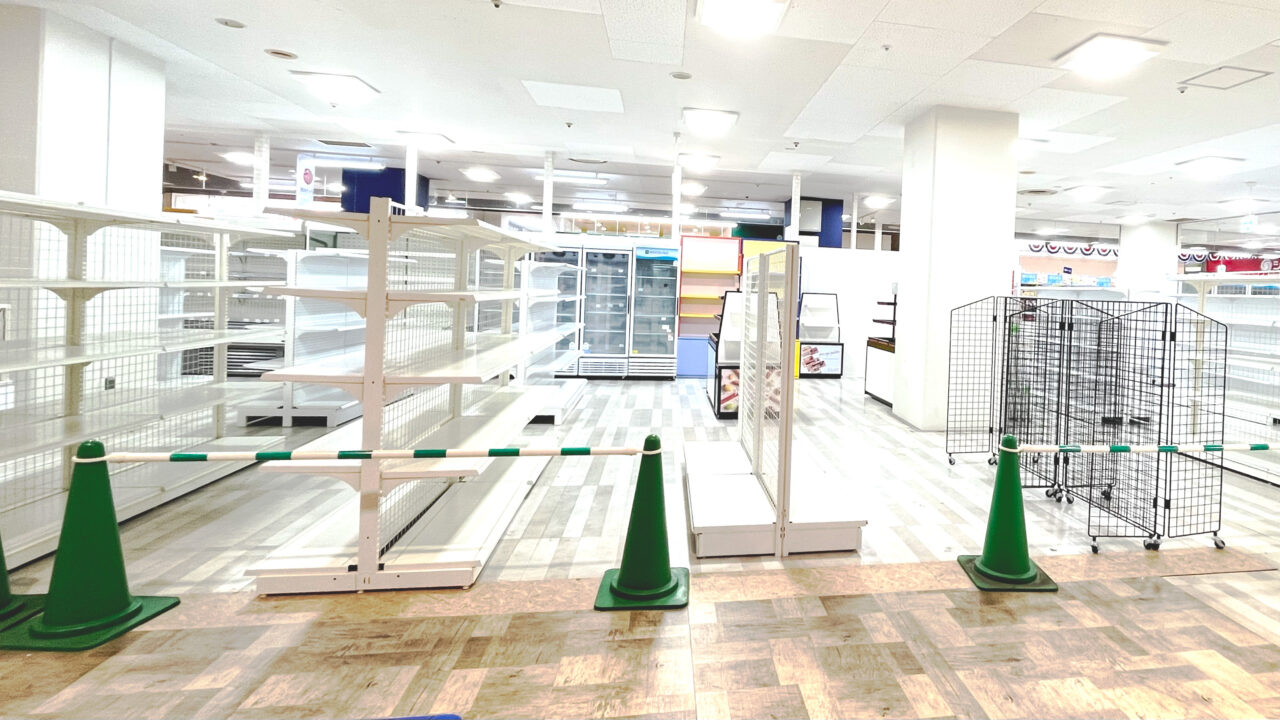 トコトコスクエア１F