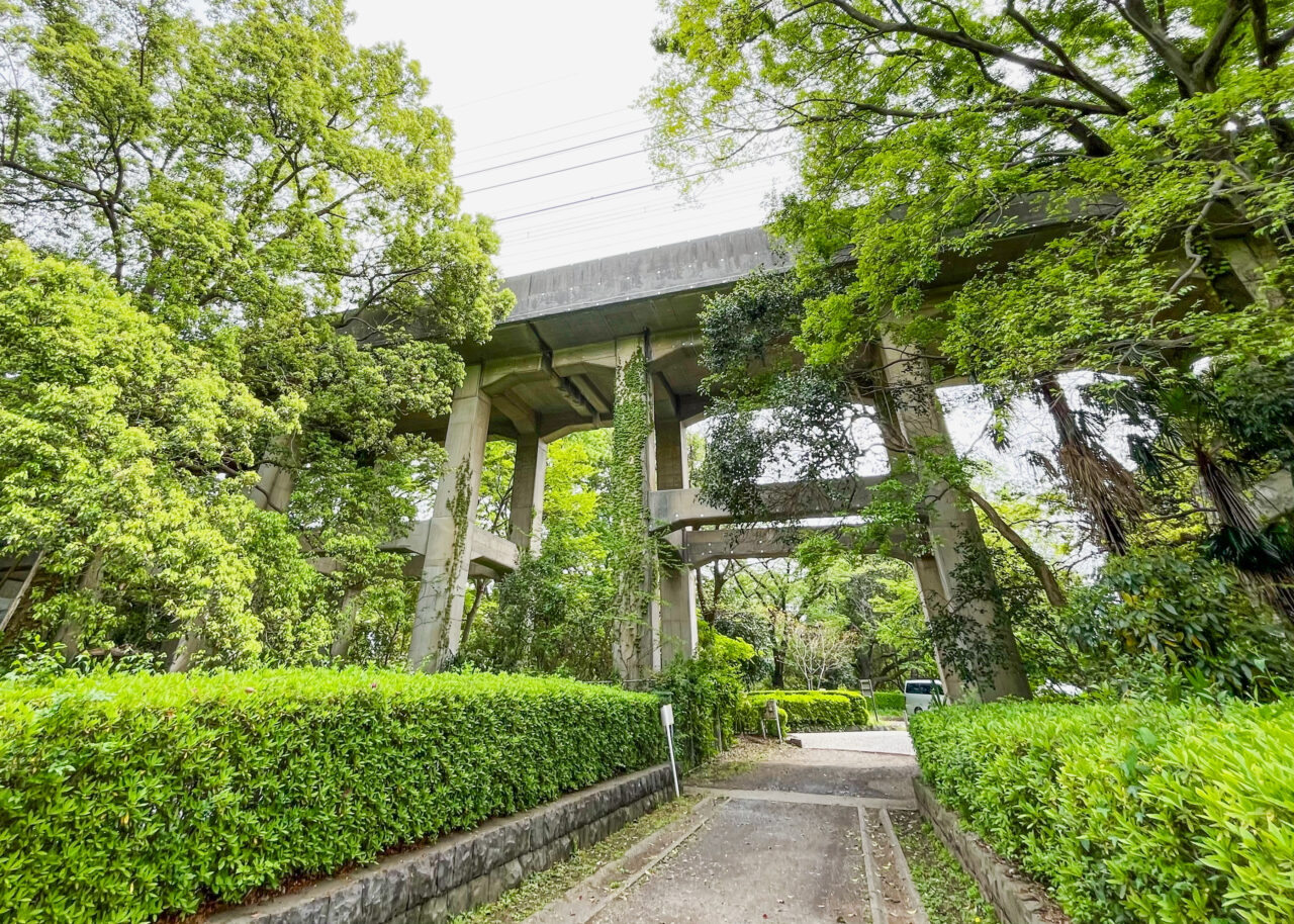 「滝の城跡公園」