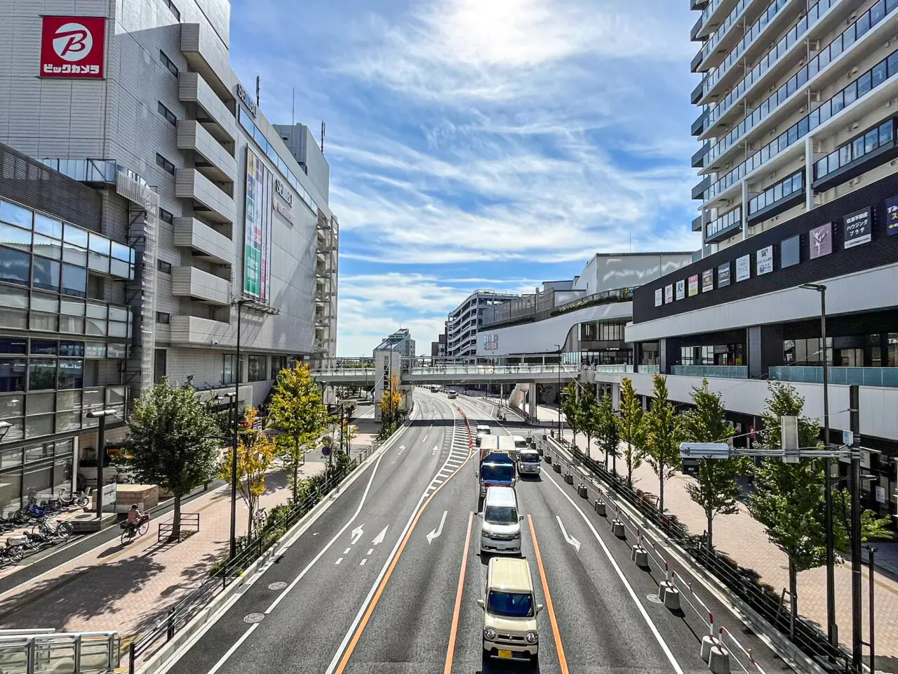 連絡通路で所沢駅直結の西武所沢S.C.と エミテラス所沢