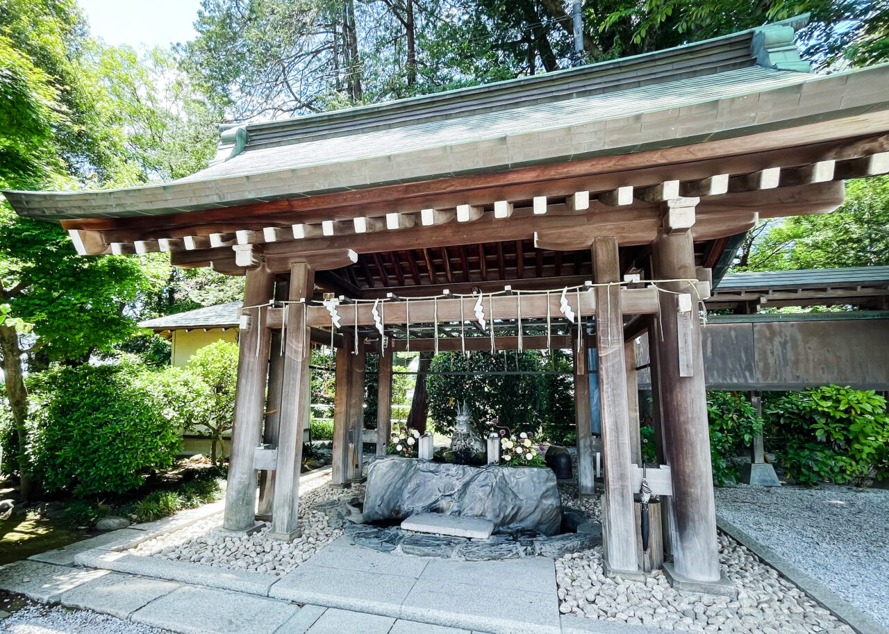 所澤神明社の手水鉢
